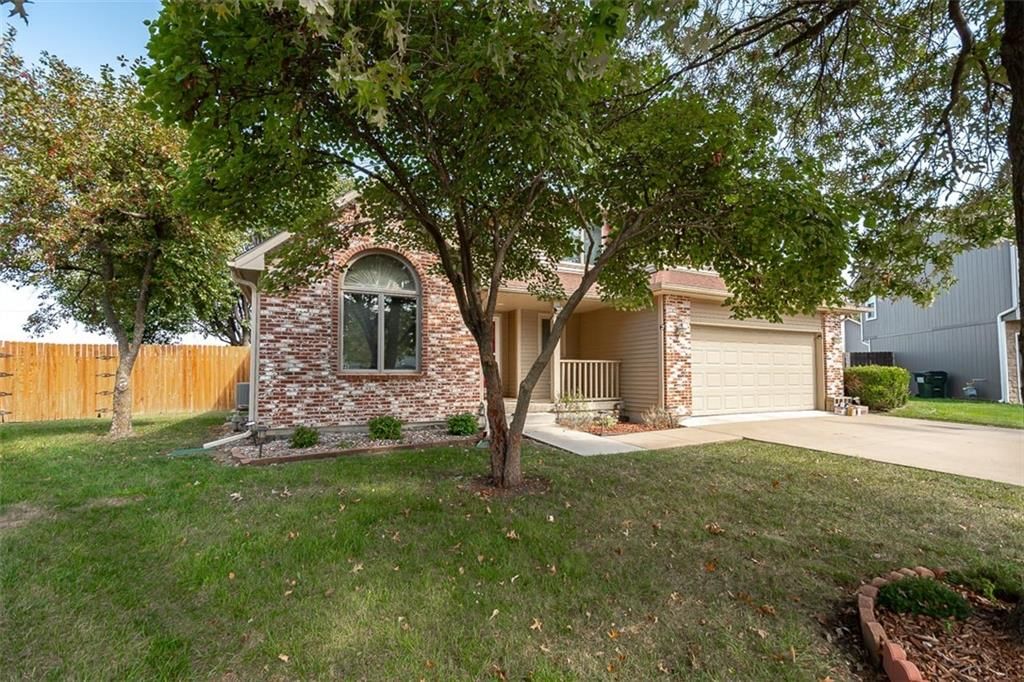 1303 Pin Oak Circle — photo 2