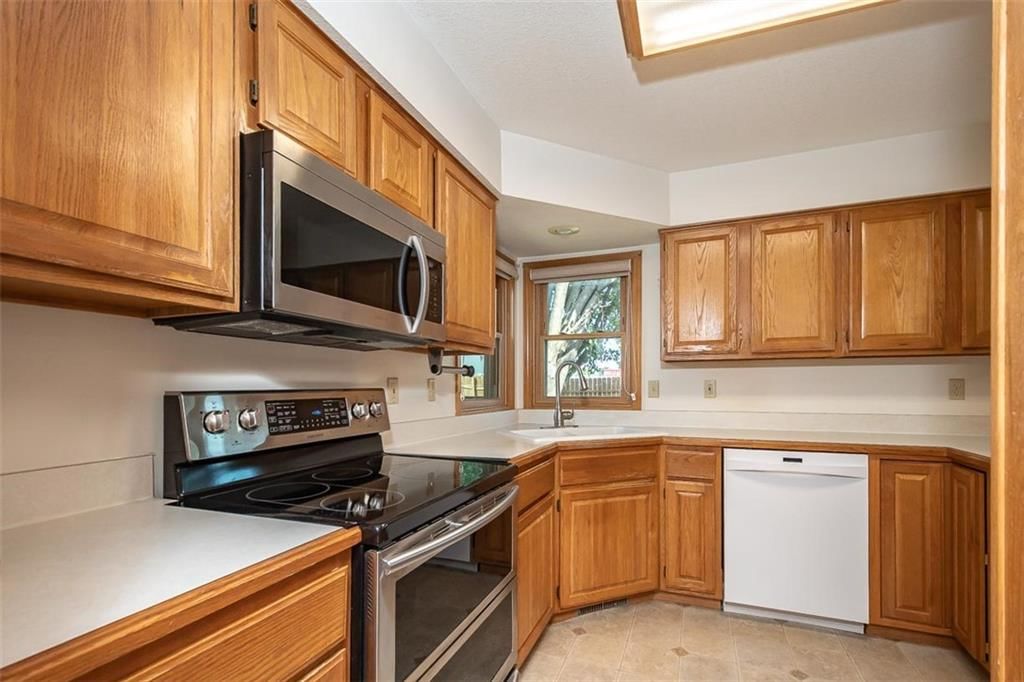 1303 Pin Oak Circle — photo 15