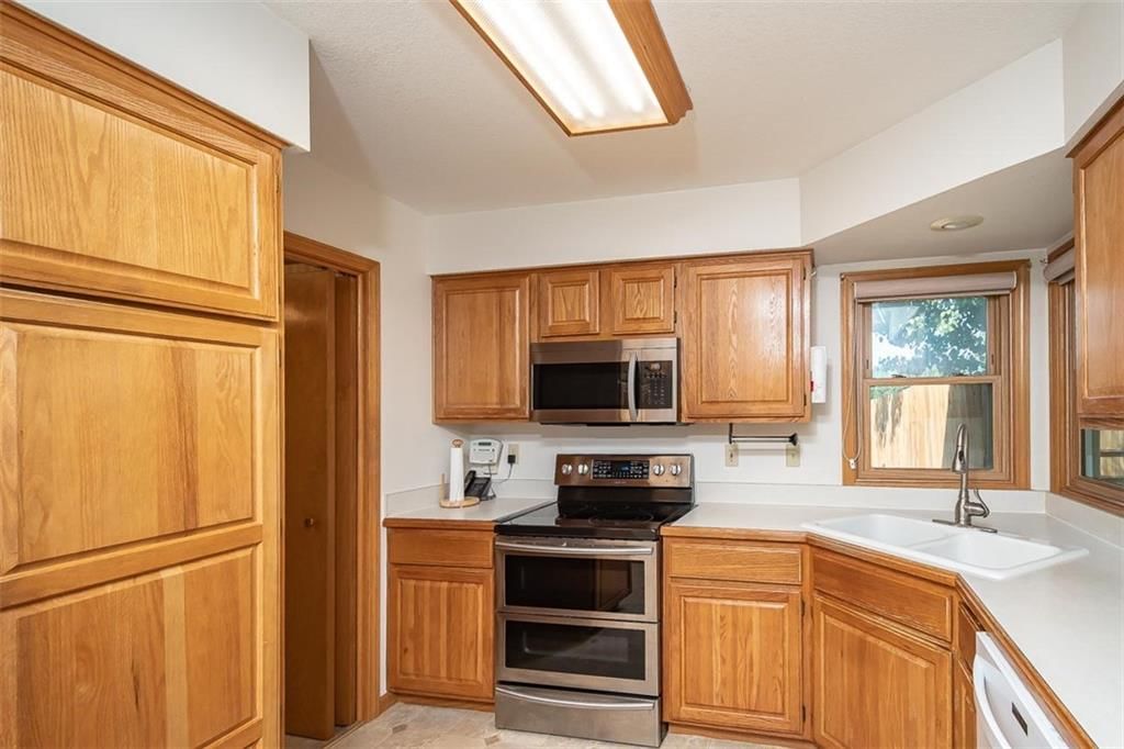 1303 Pin Oak Circle — photo 19