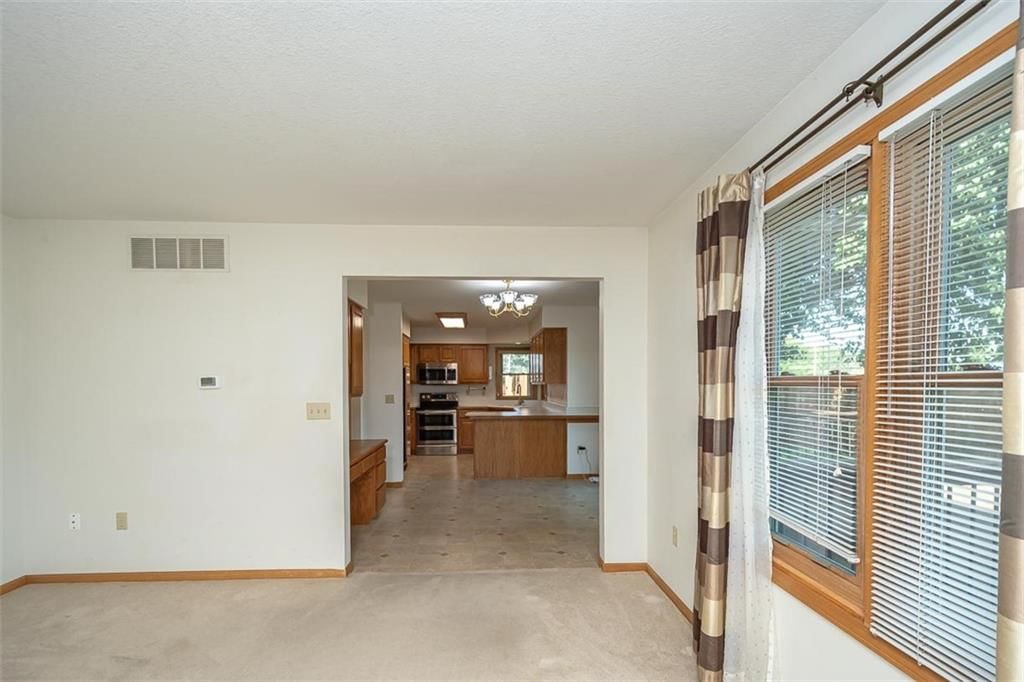 1303 Pin Oak Circle — photo 27