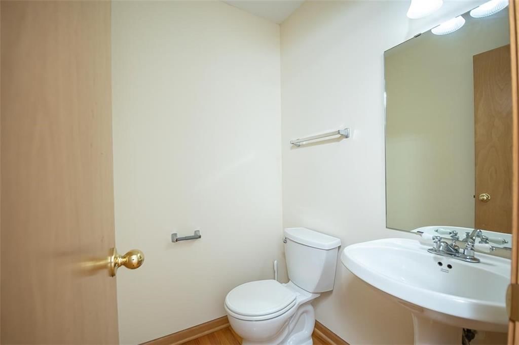 1303 Pin Oak Circle — photo 29