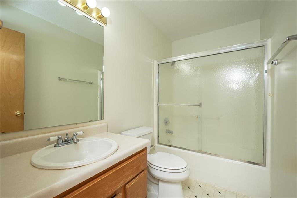 1303 Pin Oak Circle — photo 33