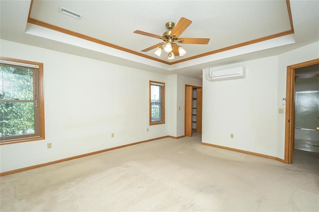 1303 Pin Oak Circle — photo 35