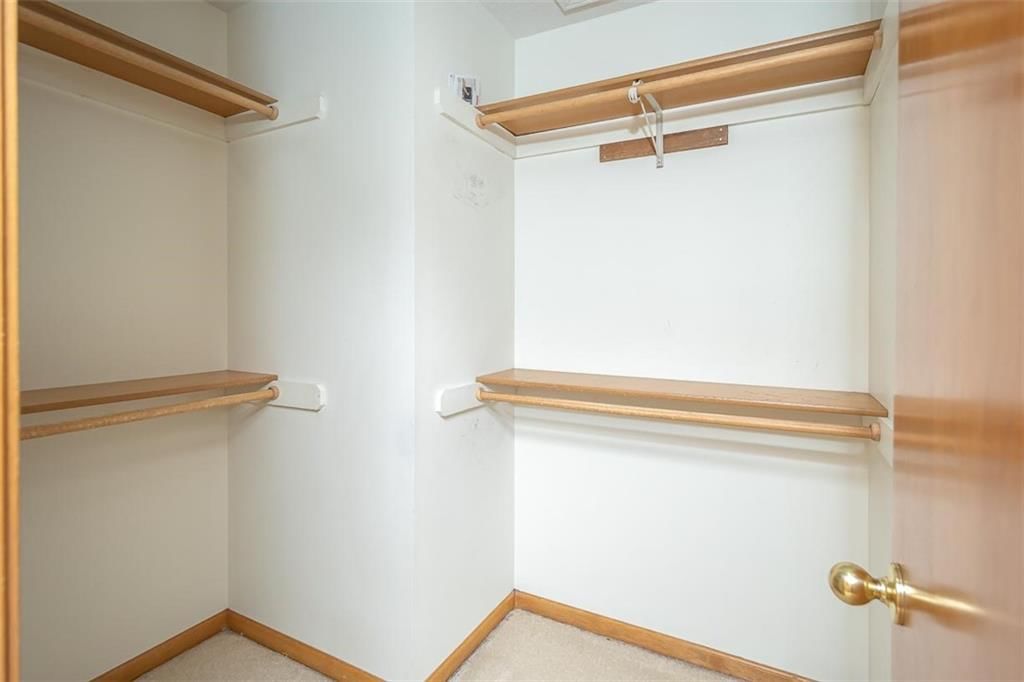 1303 Pin Oak Circle — photo 38