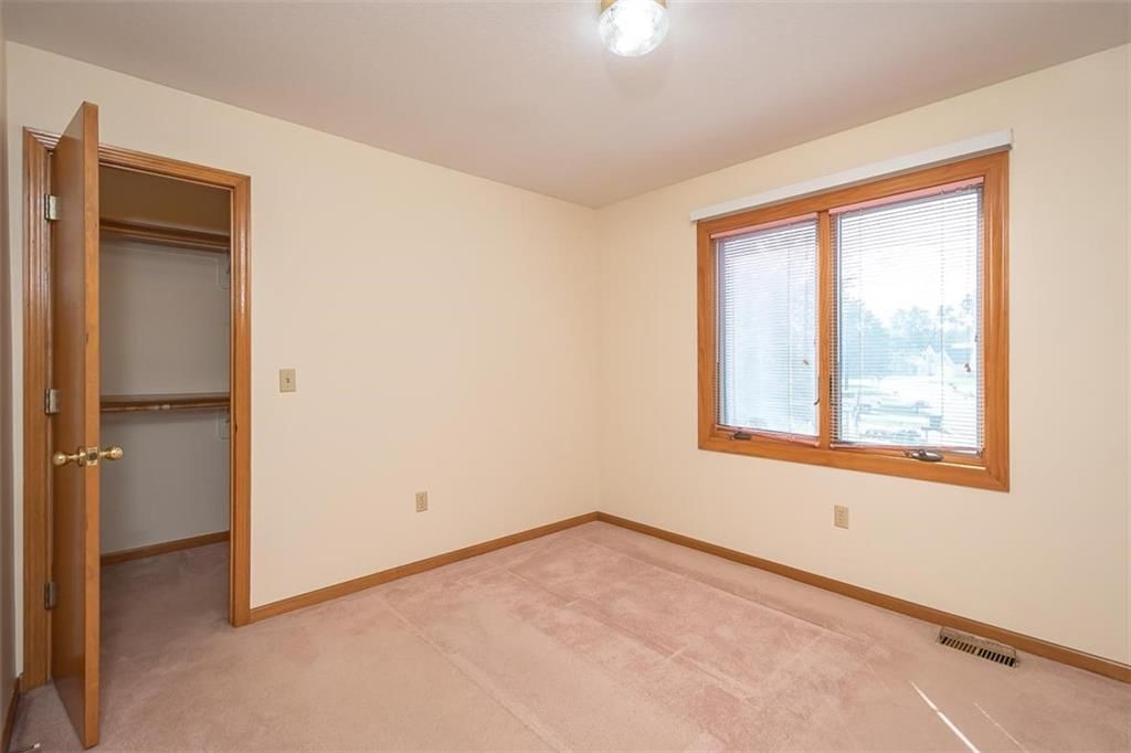 1303 Pin Oak Circle — photo 46