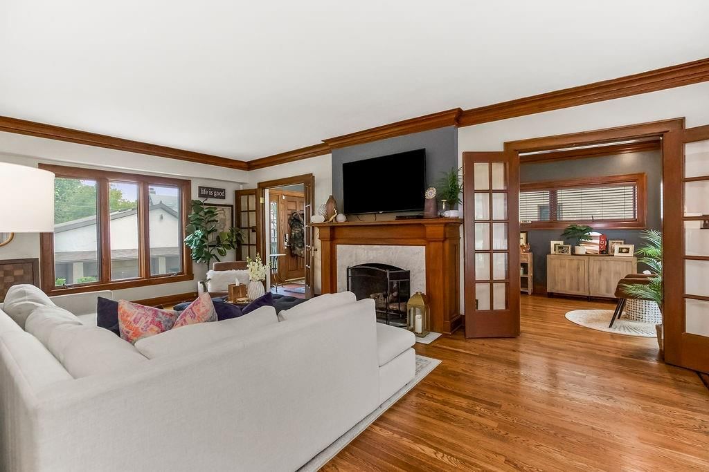 Photo 5 of 34 - 214 W 70th Street