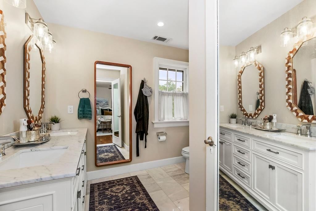 Photo 21 of 34 - 214 W 70th Street