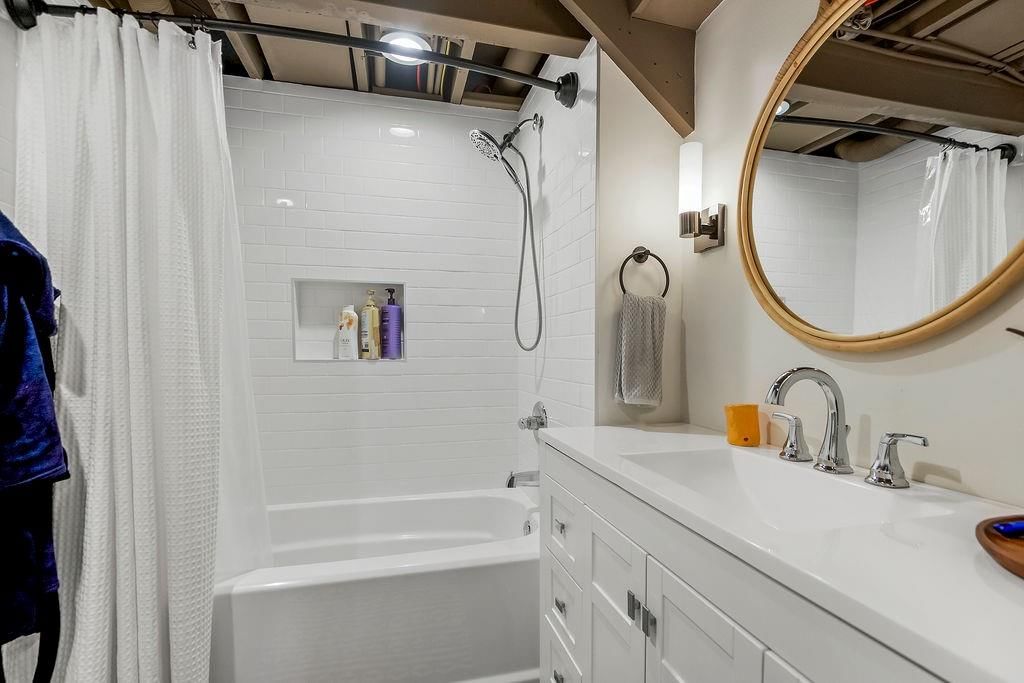 Photo 27 of 34 - 214 W 70th Street