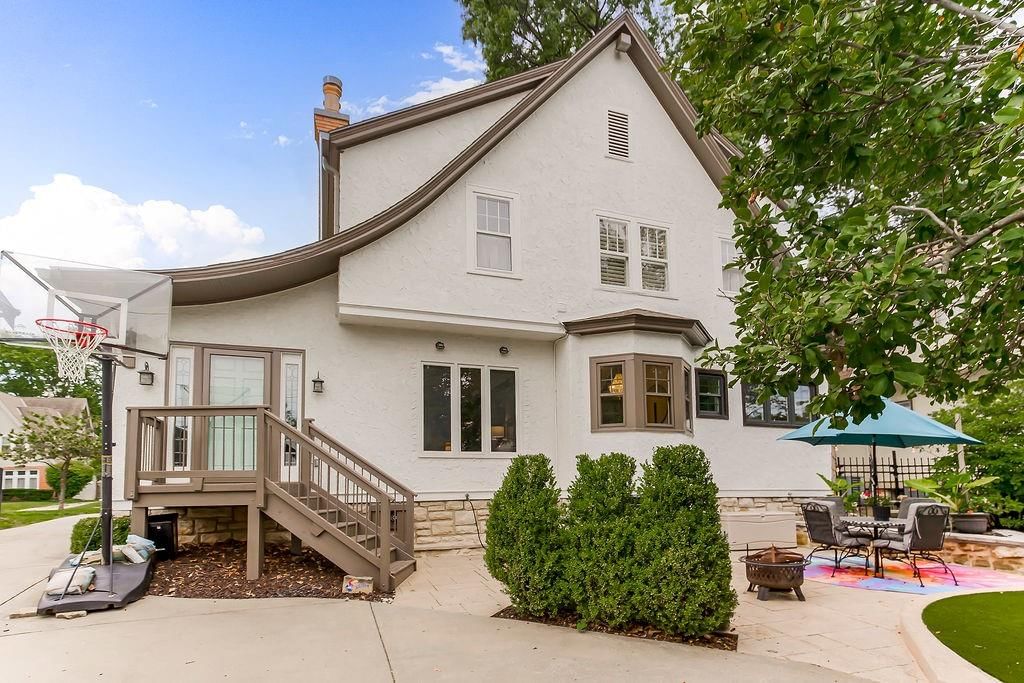 Photo 28 of 34 - 214 W 70th Street