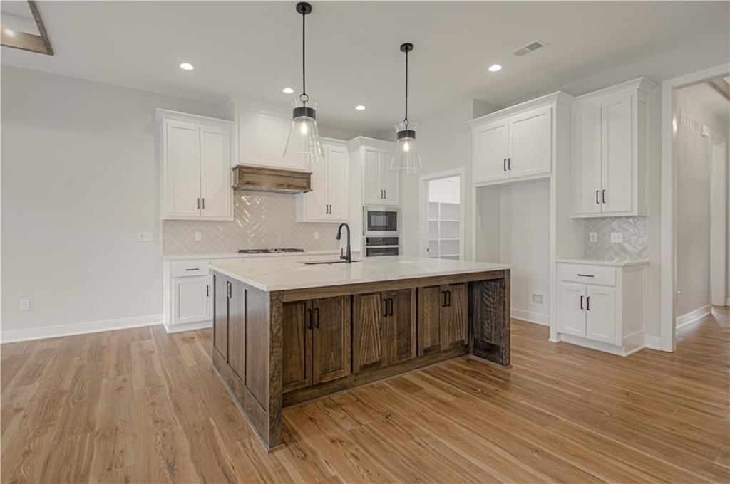 25257 W 142nd Street — photo 8