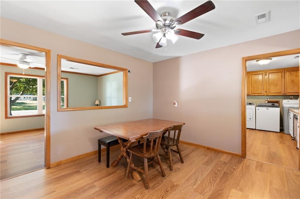 407 E Richardson Street — photo 11