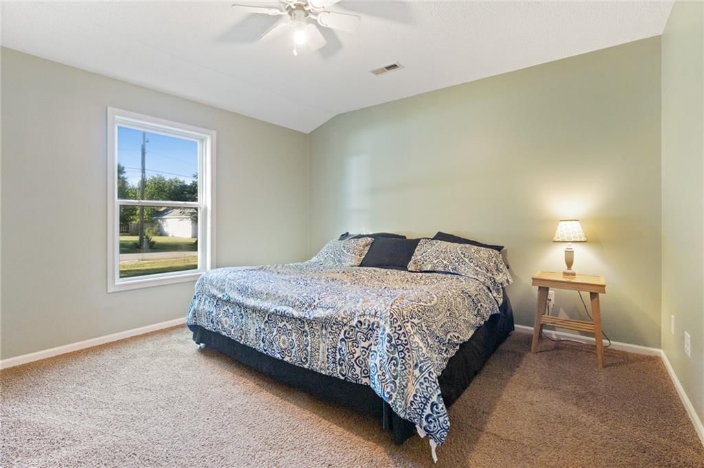 407 E Richardson Street — photo 12