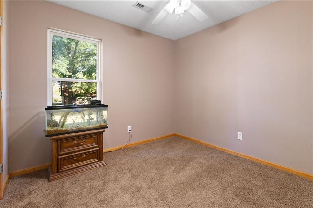 407 E Richardson Street — photo 25