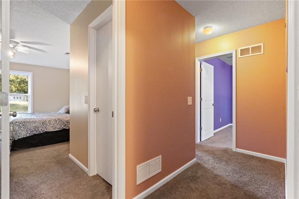 407 E Richardson Street — photo 31