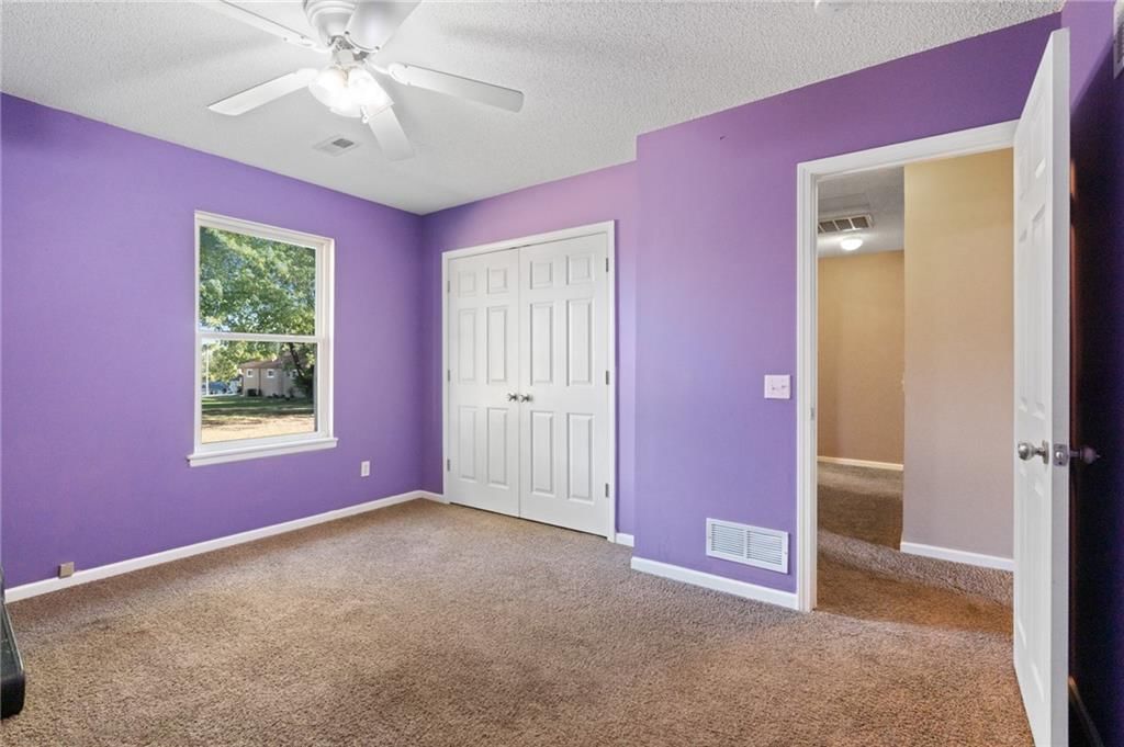 407 E Richardson Street — photo 33