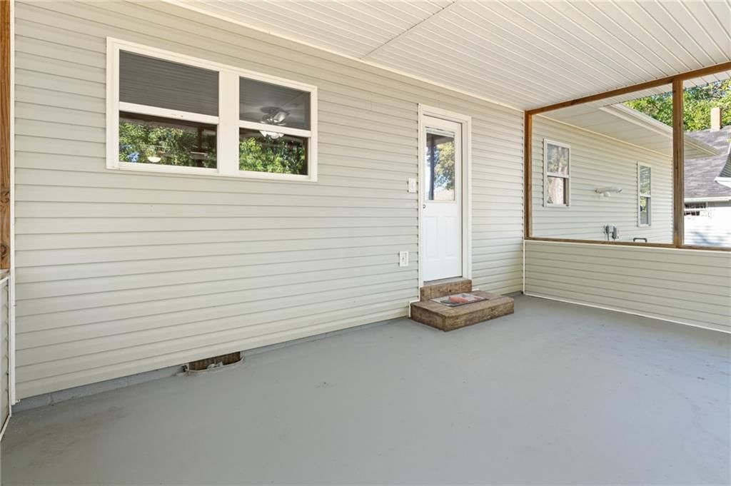 407 E Richardson Street — photo 35