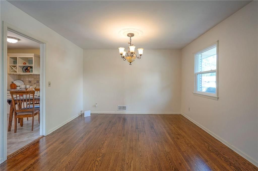 12506 Monroe Avenue — photo 9