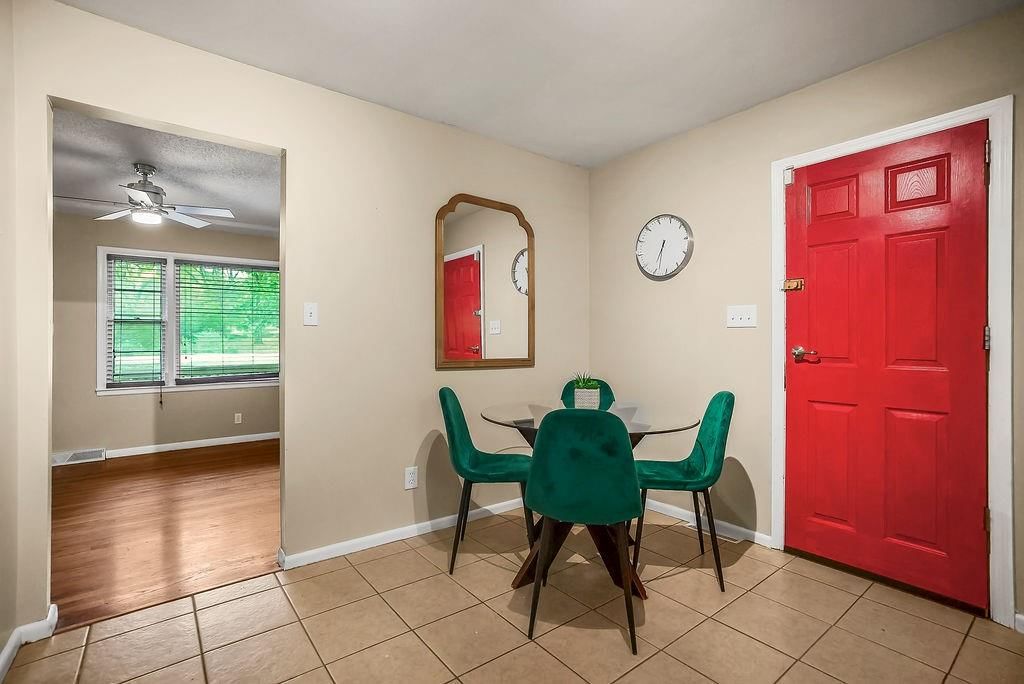 11621 McKinley Avenue — photo 9