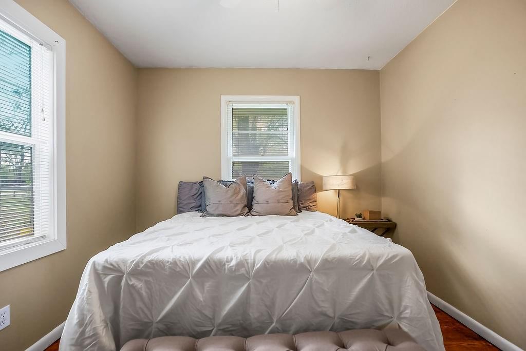 11621 McKinley Avenue — photo 10
