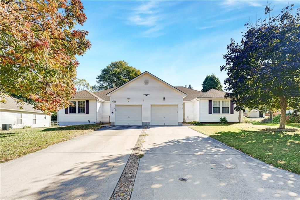 909 Mission Drive, Harrisonville, MO