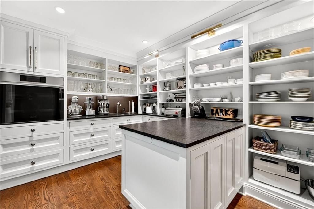 1055 W 54th Street — photo 10