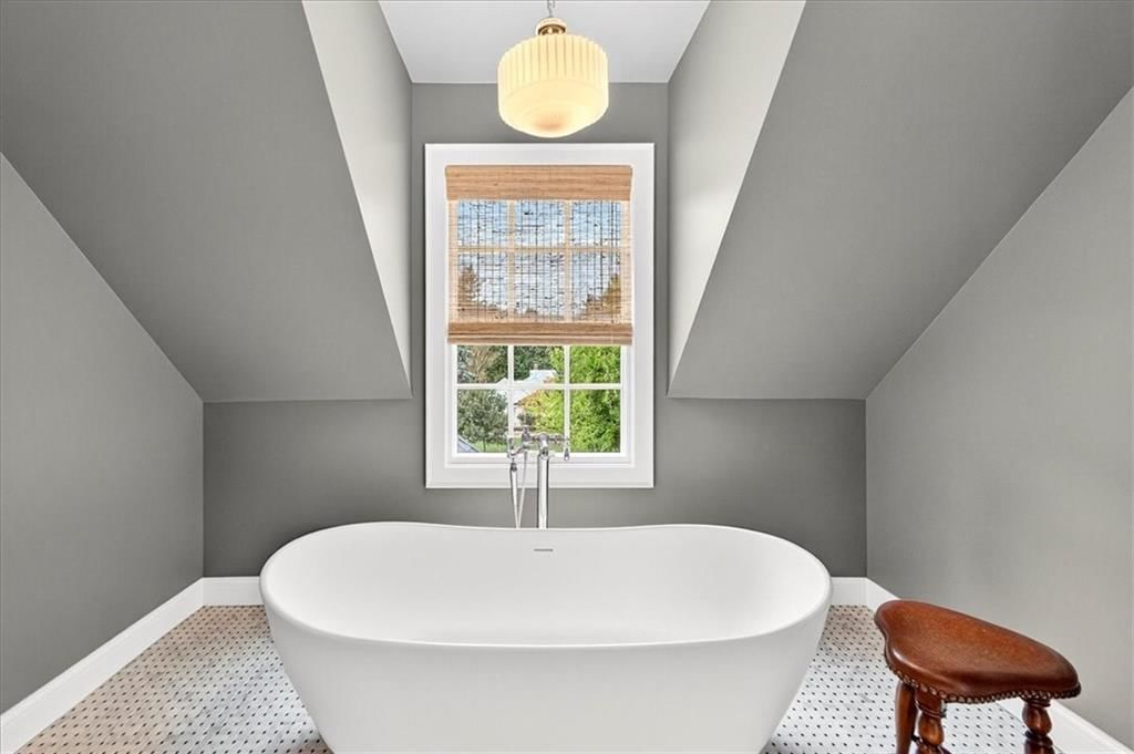 1055 W 54th Street — photo 26