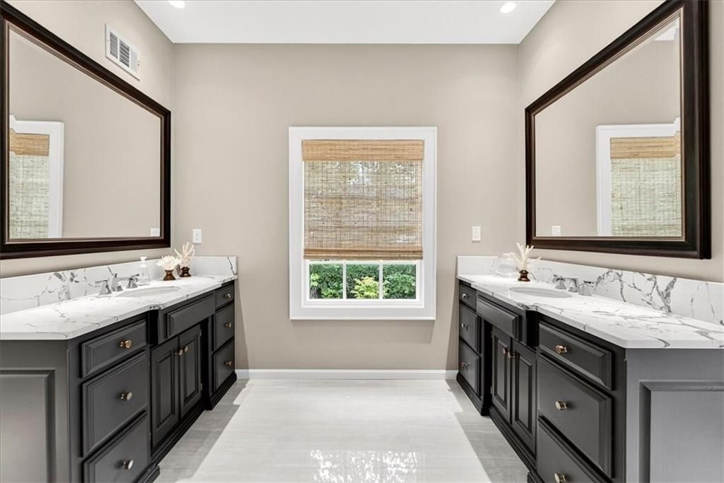 1055 W 54th Street — photo 30