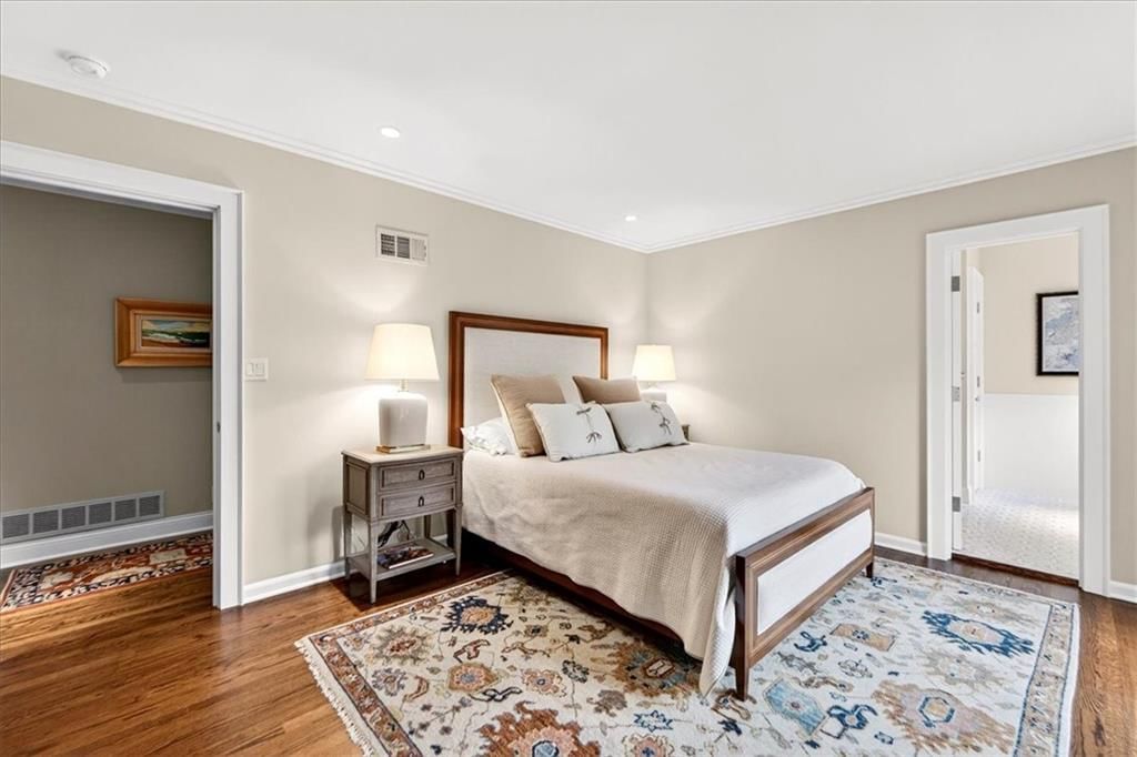 1055 W 54th Street — photo 35