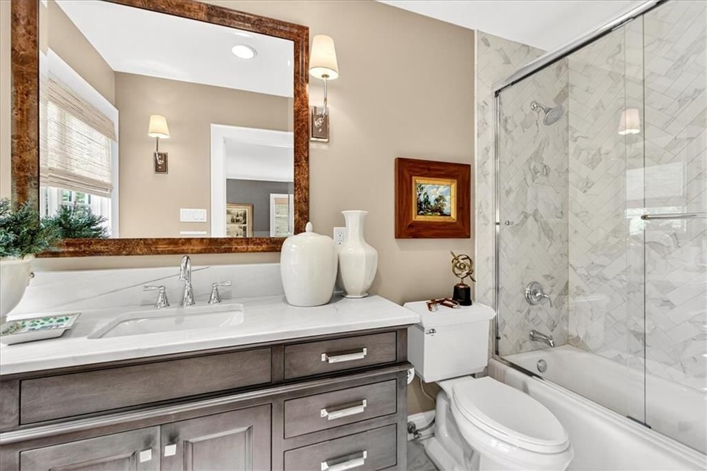 1055 W 54th Street — photo 38