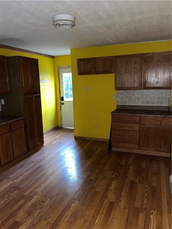 Photo 6 of 11 - 729 Hazel Street