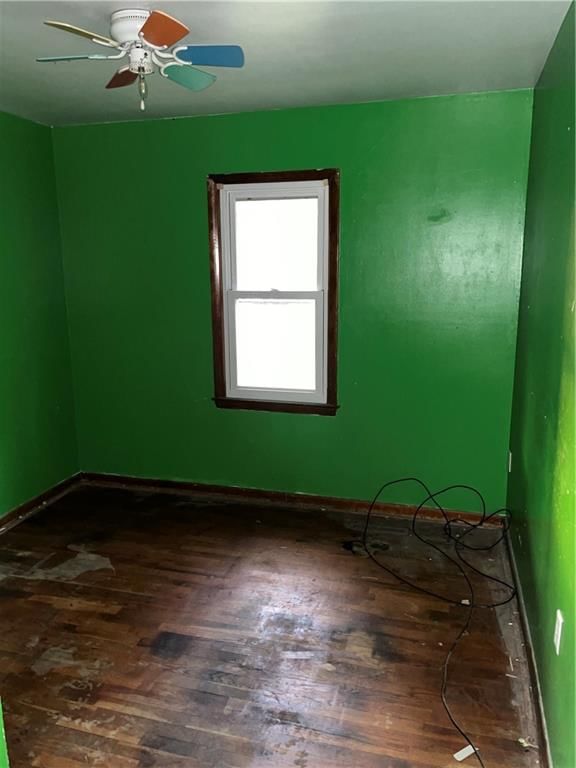 Photo 9 of 11 - 729 Hazel Street
