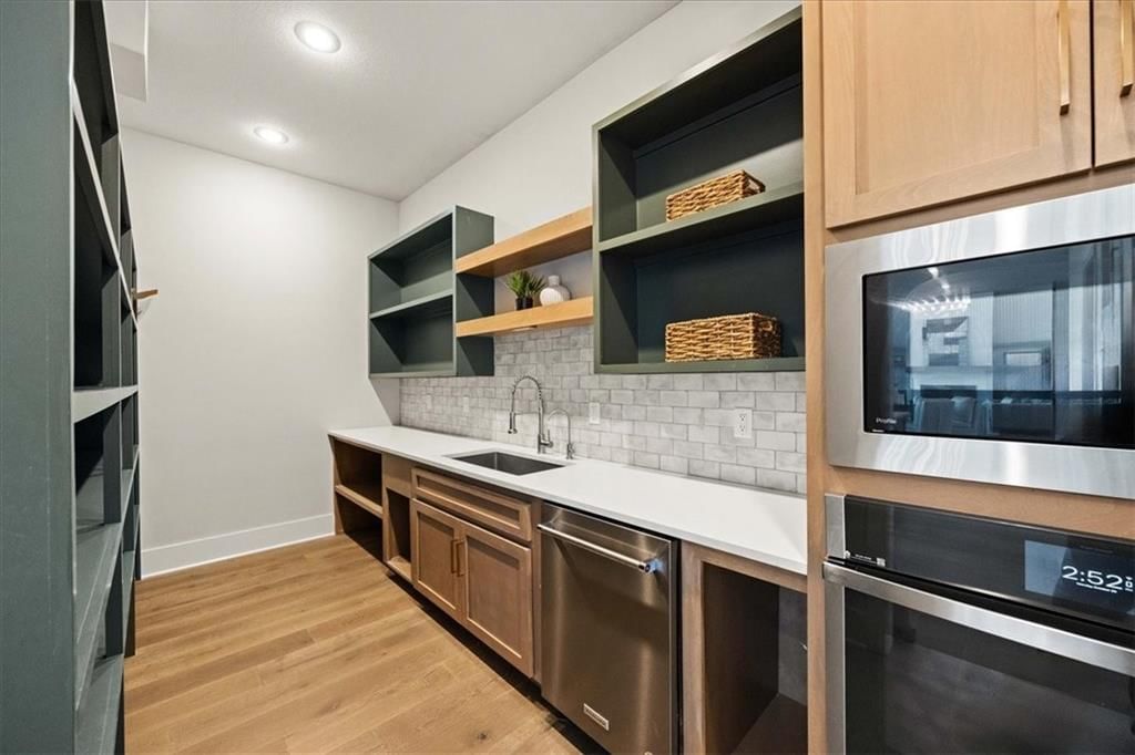 17321 Larsen Street — photo 18