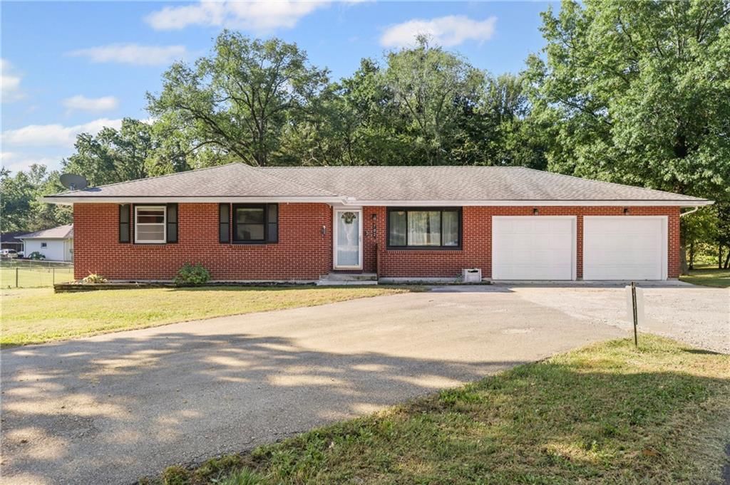 702 Quincy Boulevard, Smithville, MO