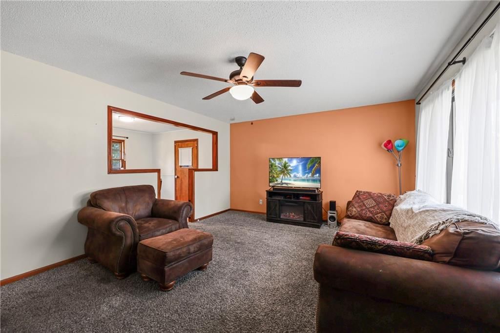 702 Quincy Boulevard — photo 3