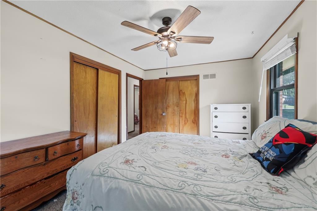 702 Quincy Boulevard — photo 10