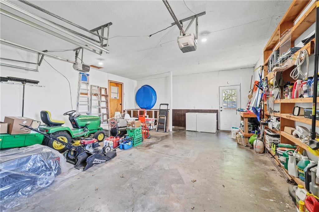 702 Quincy Boulevard — photo 17