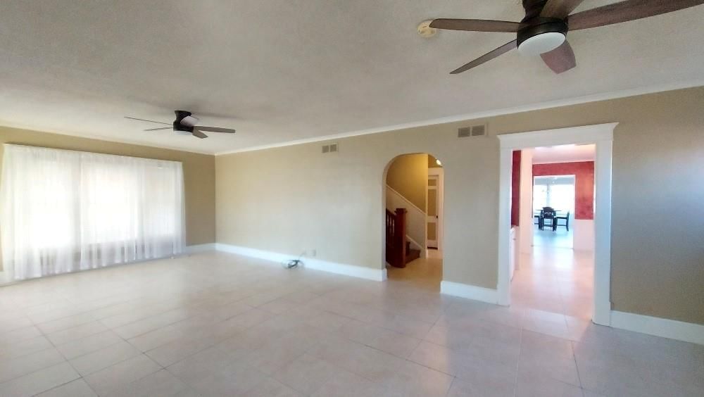 4073 Parkview Drive — photo 9