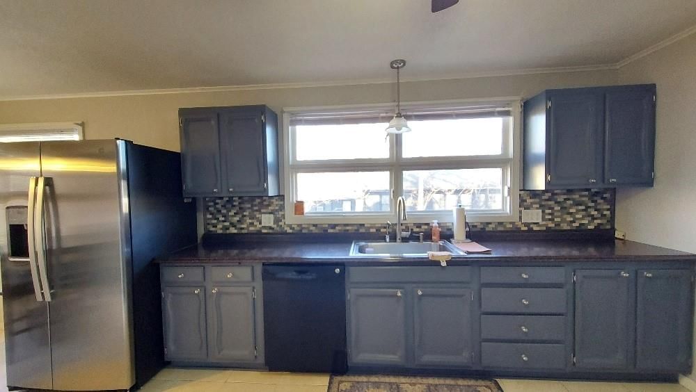 4073 Parkview Drive — photo 25