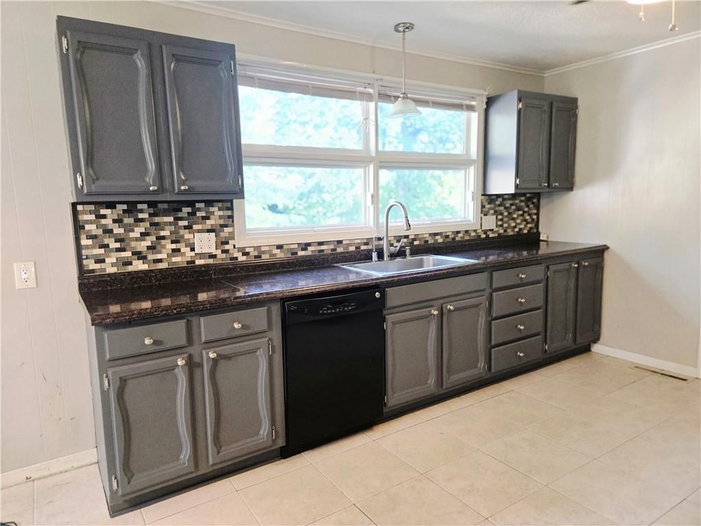 4073 Parkview Drive — photo 26