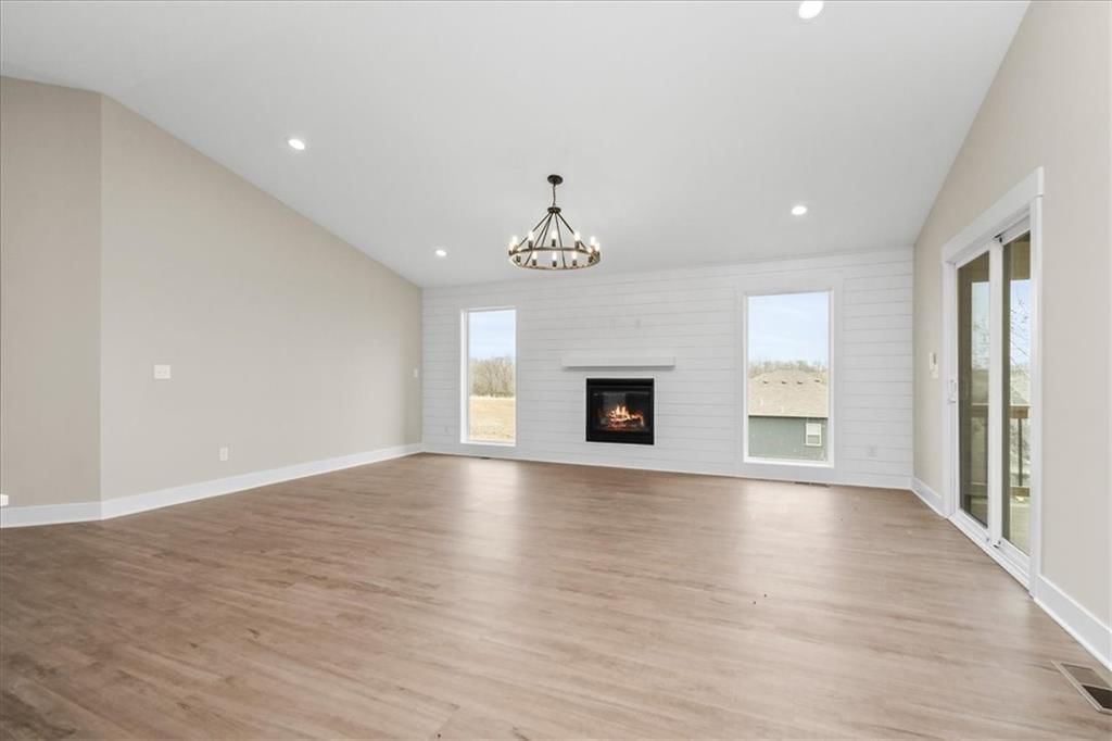1305 N Holland Drive — photo 7