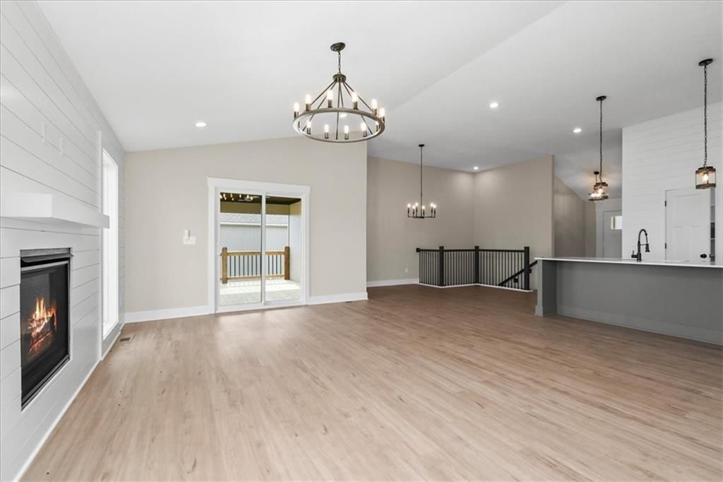 1305 N Holland Drive — photo 9