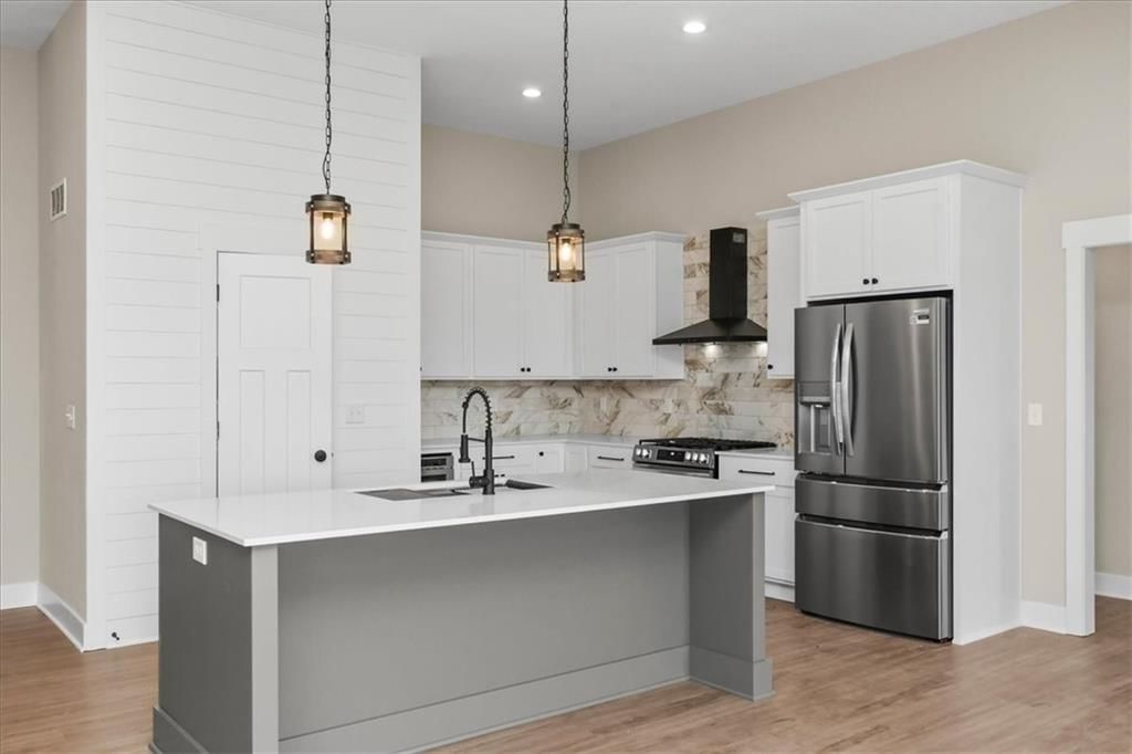1305 N Holland Drive — photo 12