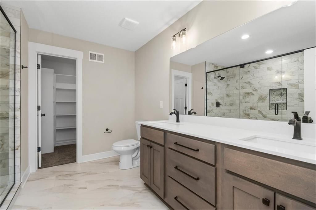 1305 N Holland Drive — photo 17