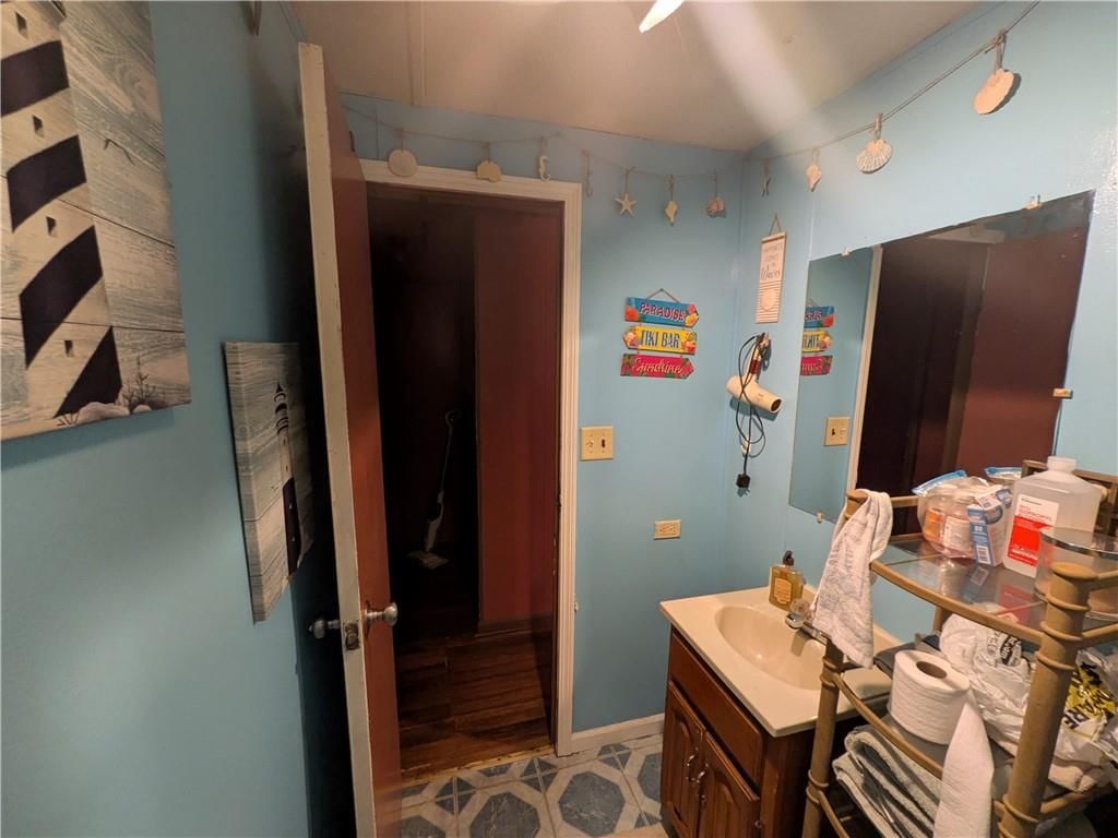 208 S Plum Street — photo 9