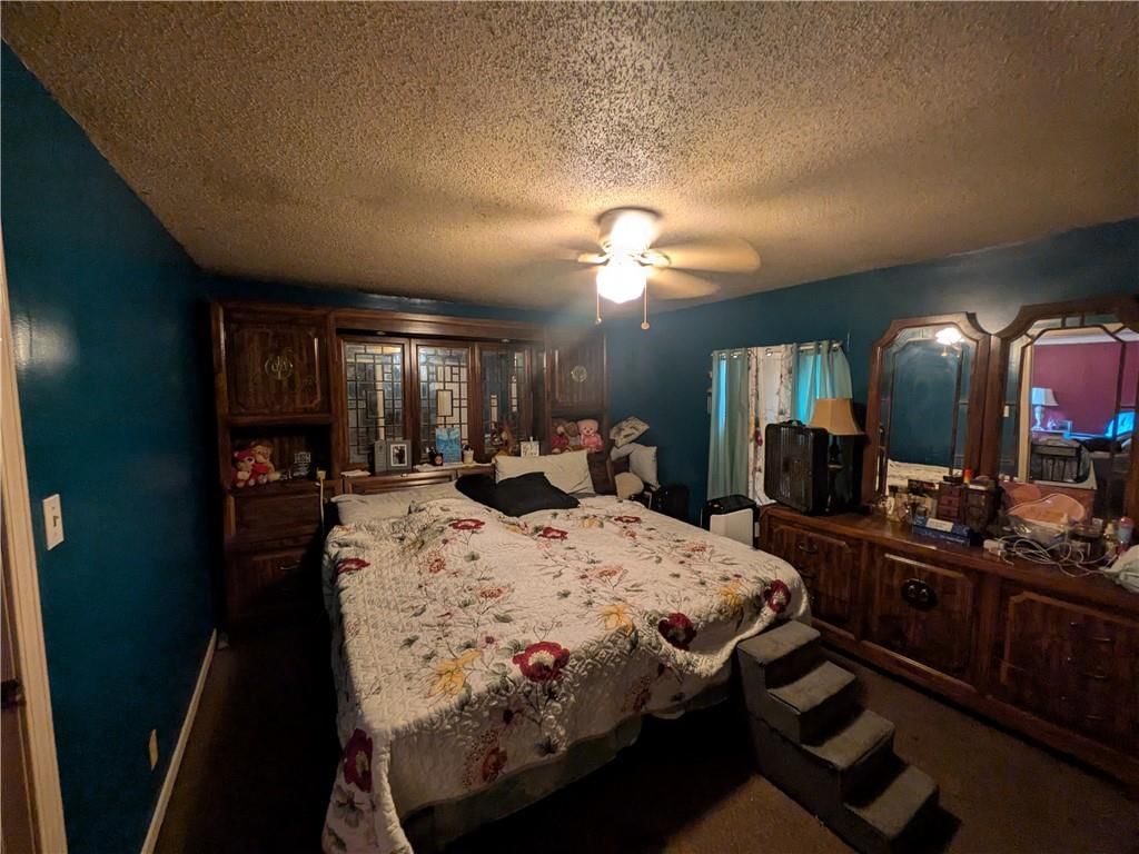 208 S Plum Street — photo 13