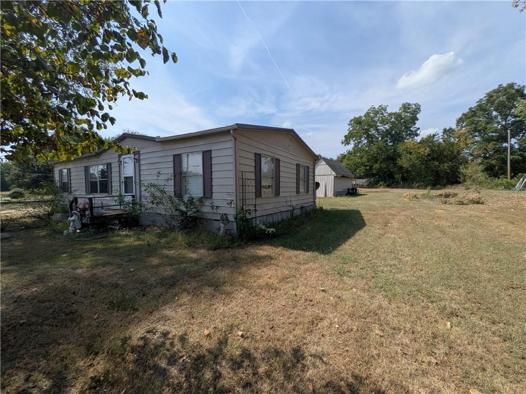 208 S Plum Street — photo 14