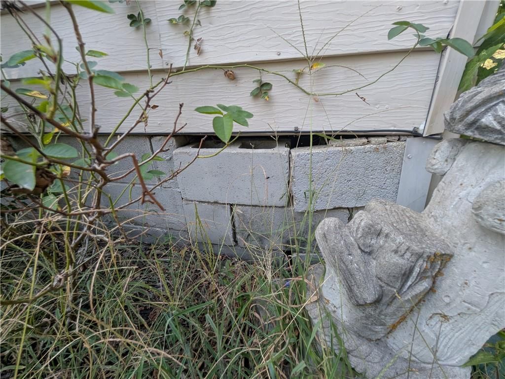 208 S Plum Street — photo 15