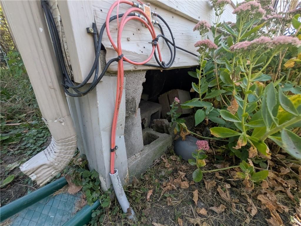 208 S Plum Street — photo 16