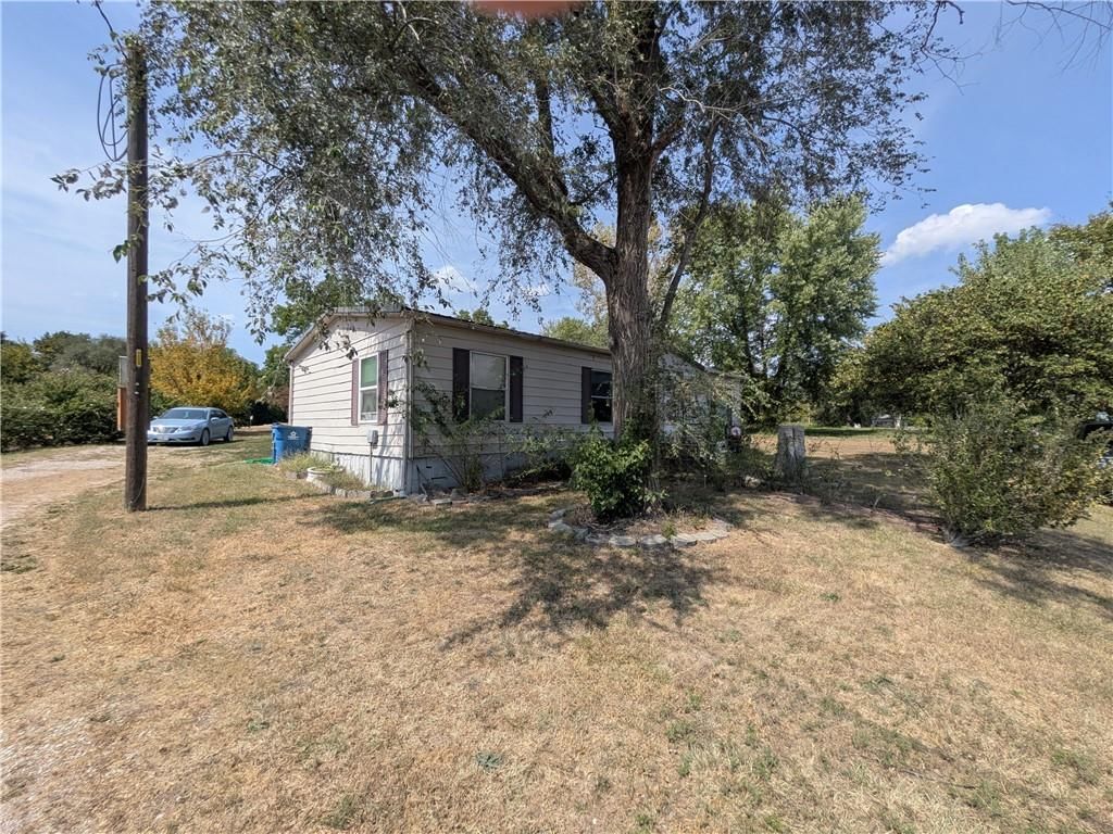 208 S Plum Street — photo 20