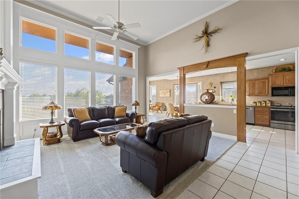 Photo 11 of 75 - 19220 W 98th Terrace